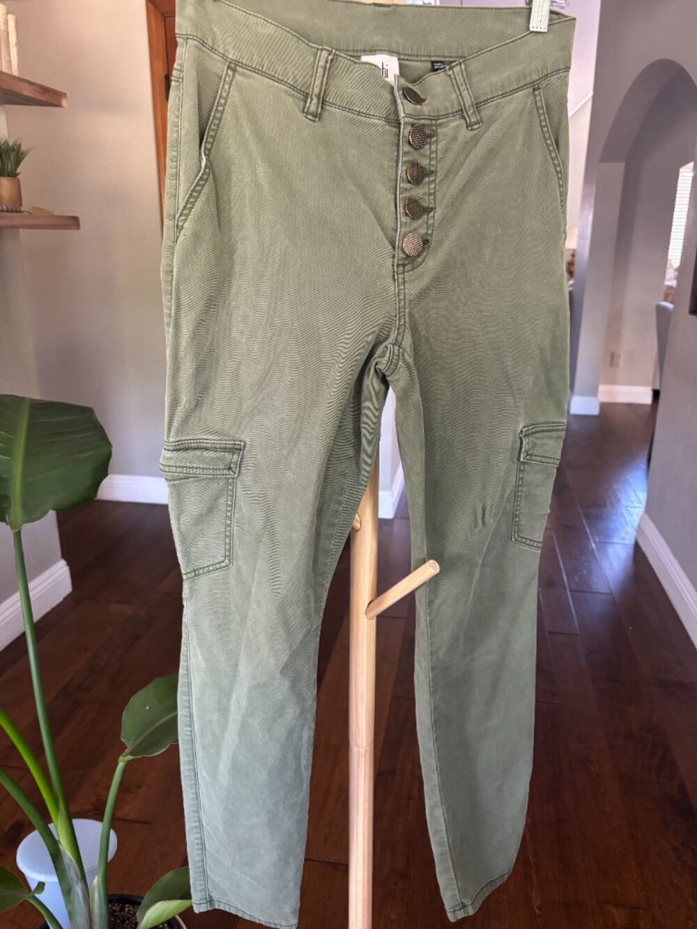 CAbi Sage Green Skinny Cargo Pants Exposed Button Fly Size 6 - Picture 2 of 10